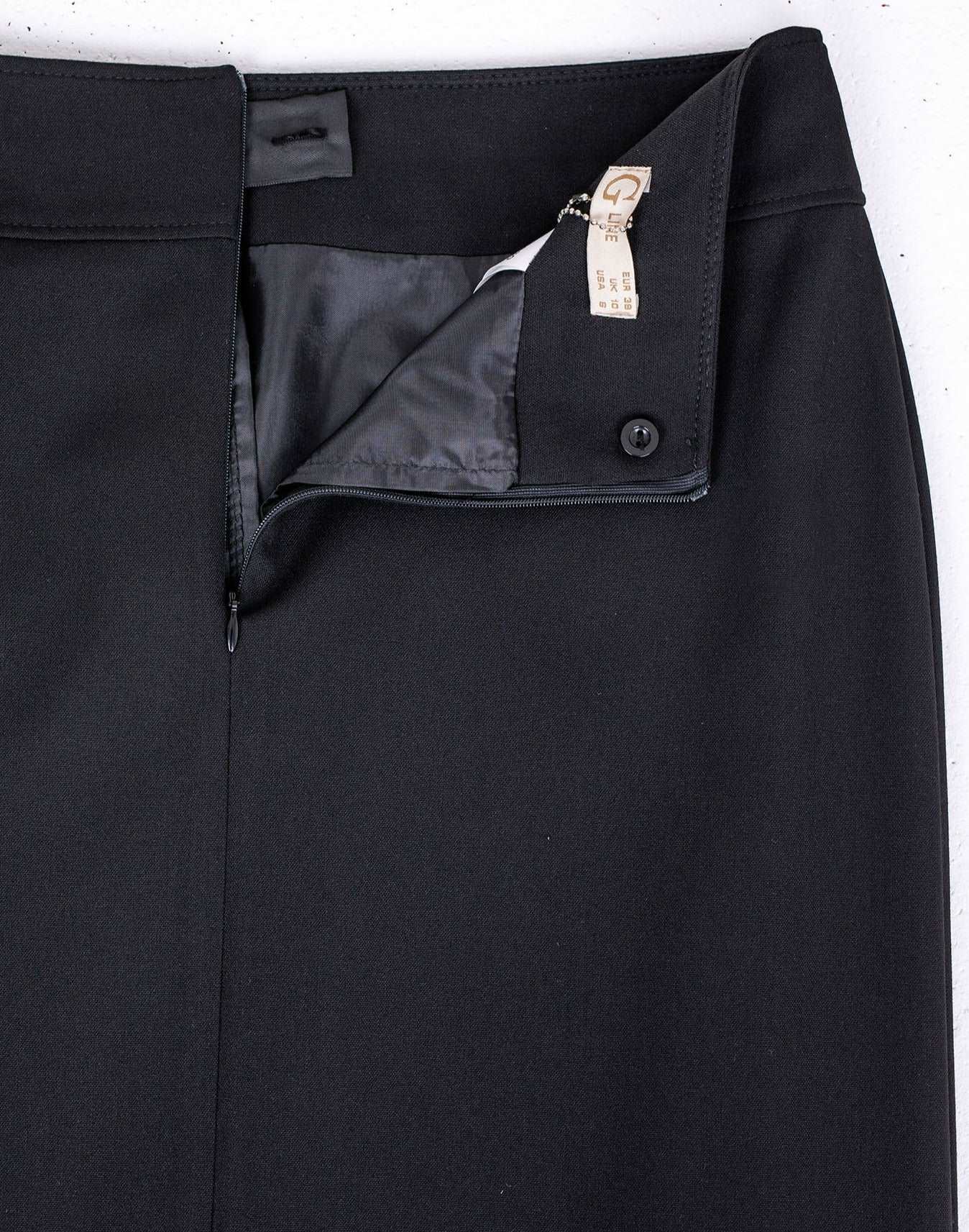 Black Back Vented Midi Pencil Skirt G-Line