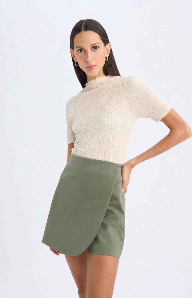 Knitted Slim Fit Mock Neck Short Sleeve Short Sleeve T-Shirt