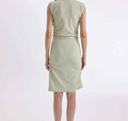 Bodycon Round Neck Crepe Sleeveless Midi Dress