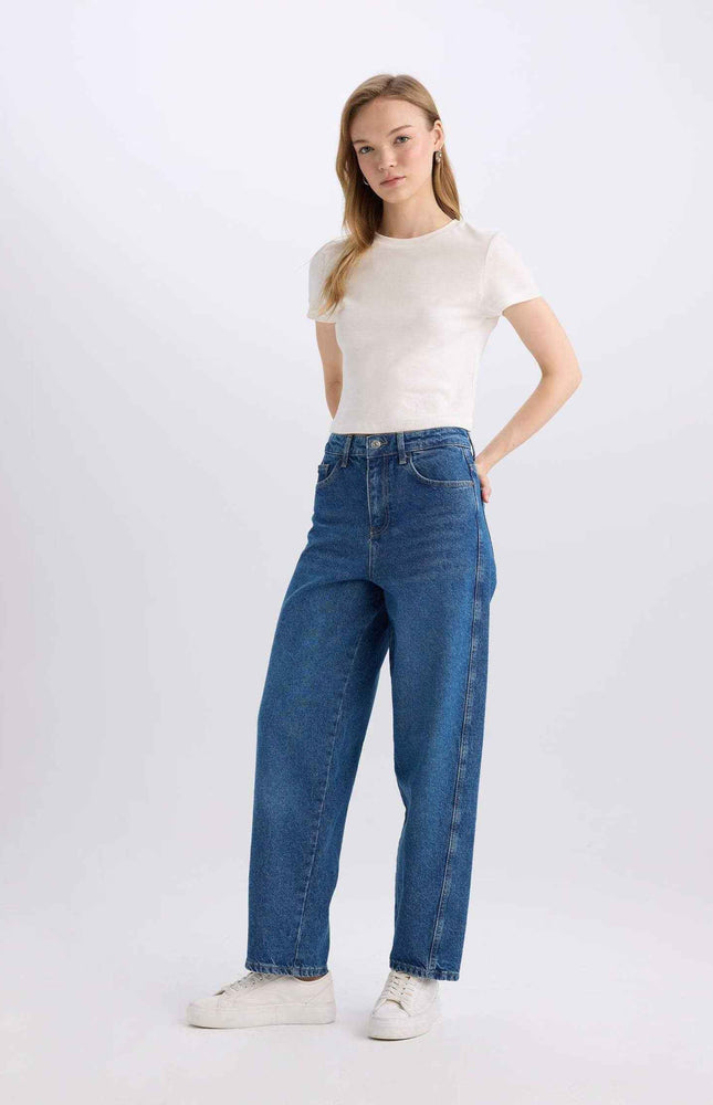 Mom Fit High Waist Skinny Leg Washed Jeans