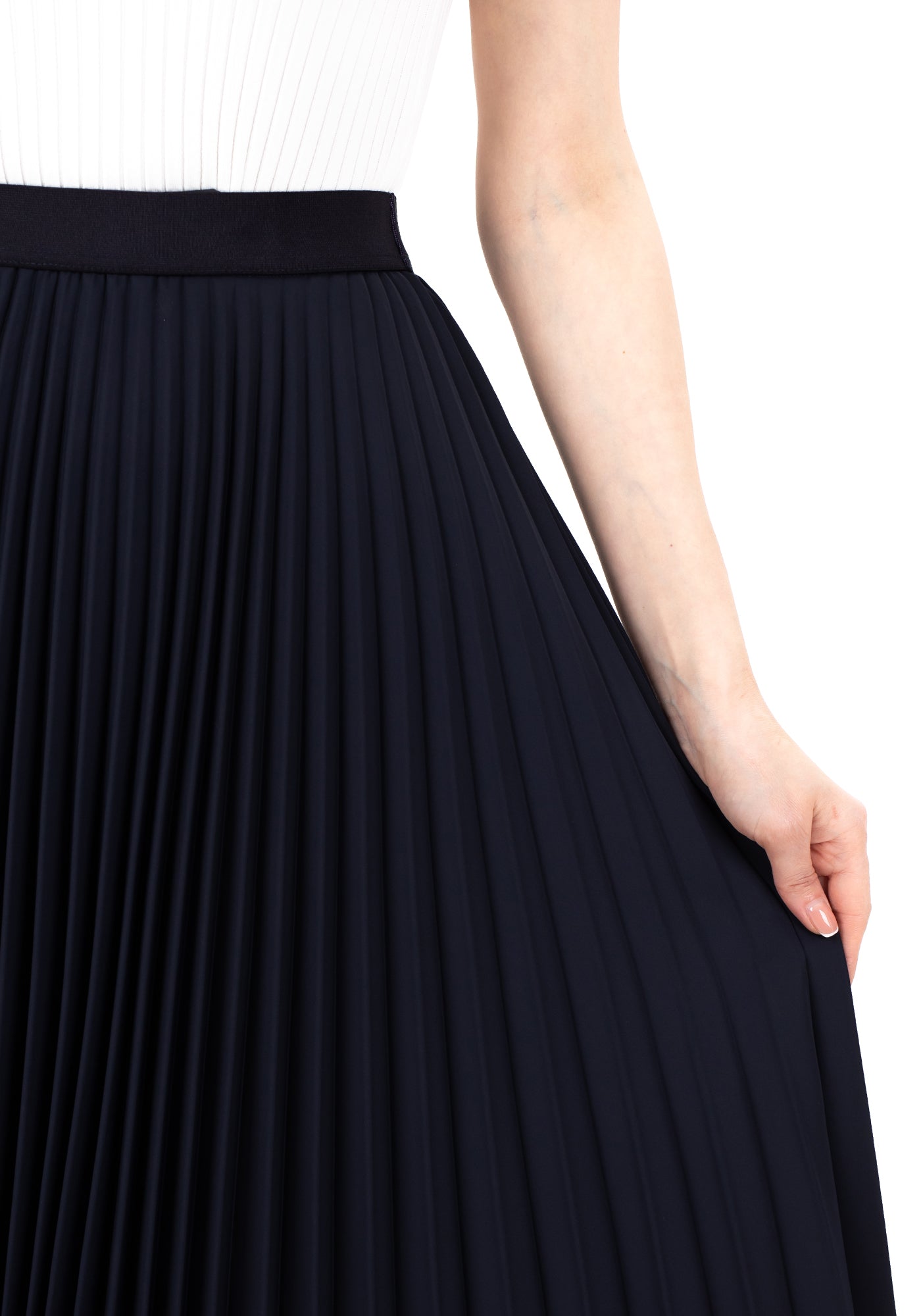 Pleated Midi Skirt with Elastic Waistband Guzella