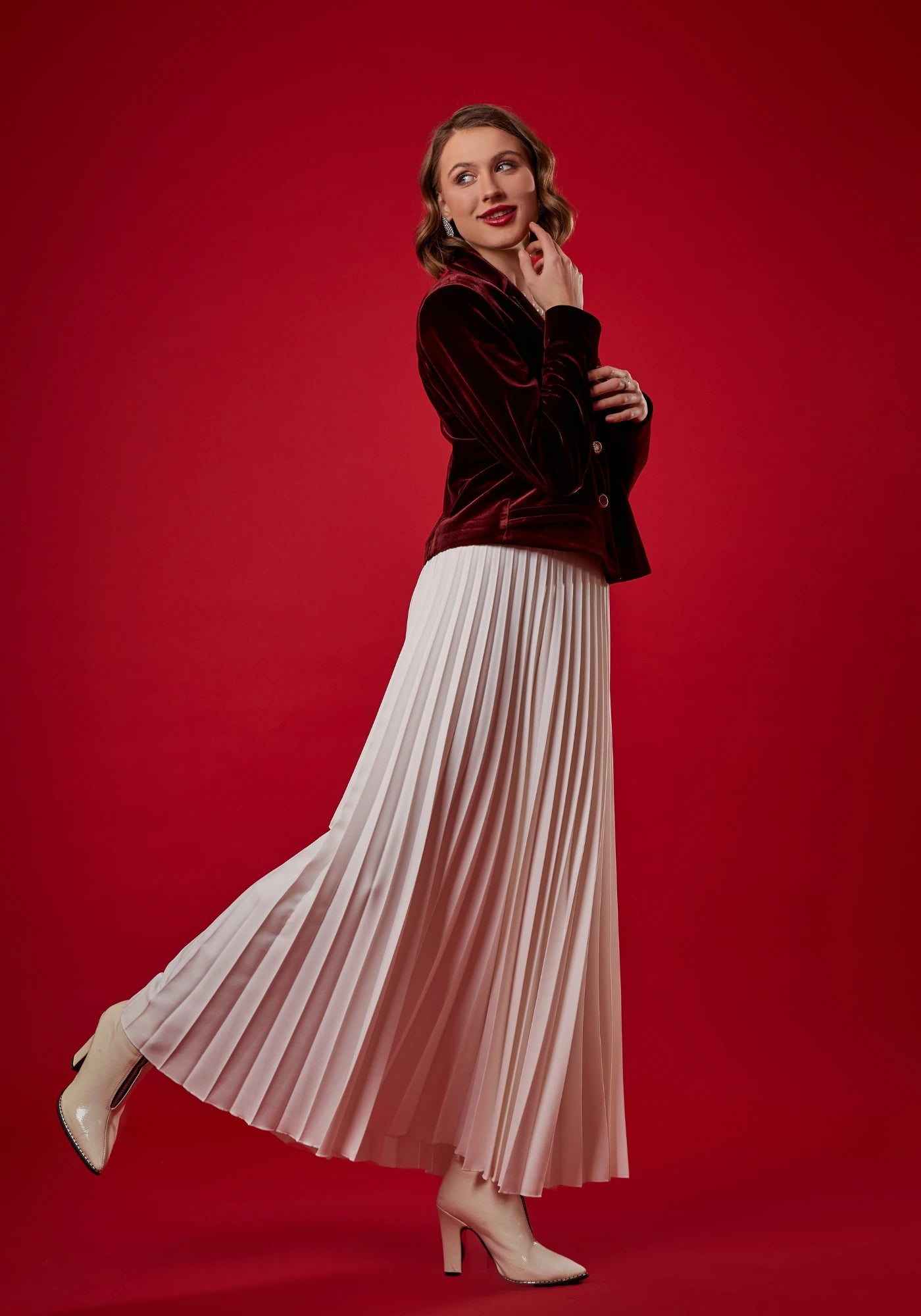 Sunburst A-line Pleated Maxi Skirt with Elastic High Waist
