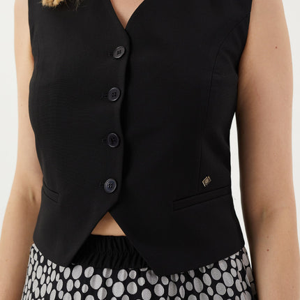 Classic Button - Up Vest with Pocket Detail - G - Line