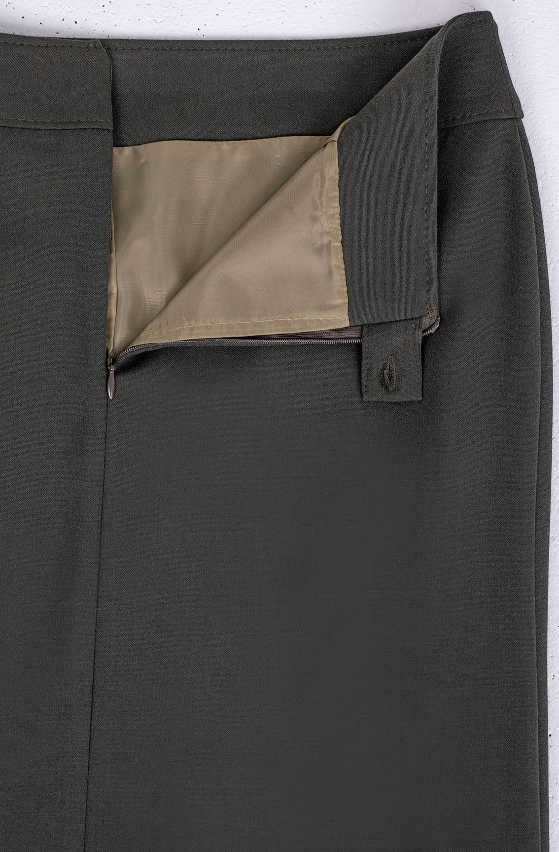 Khaki Back Vented Midi Pencil Skirt G-Line