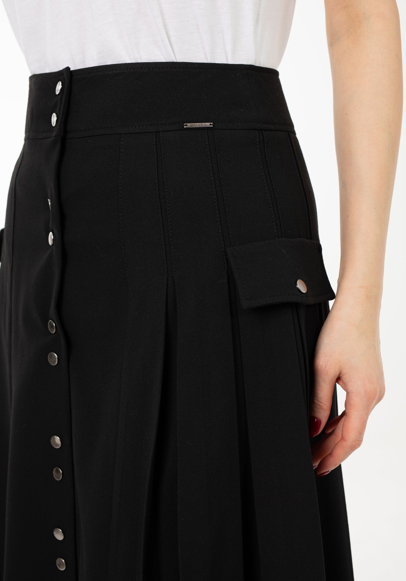 Guzella Women's Pleated Button-Front Black Midi Skirt Guzella