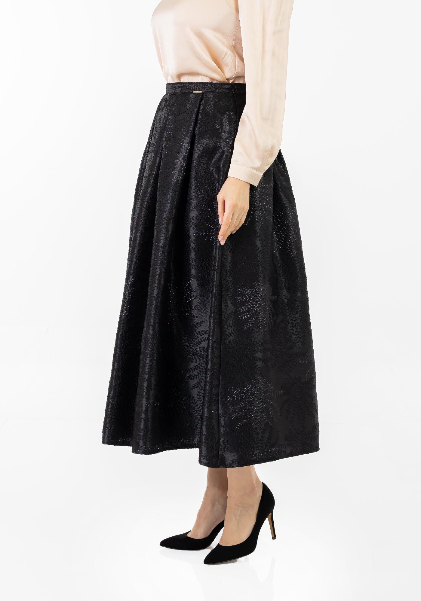 Black Pleated Jacquard A-Line Midi Skirt Guzella