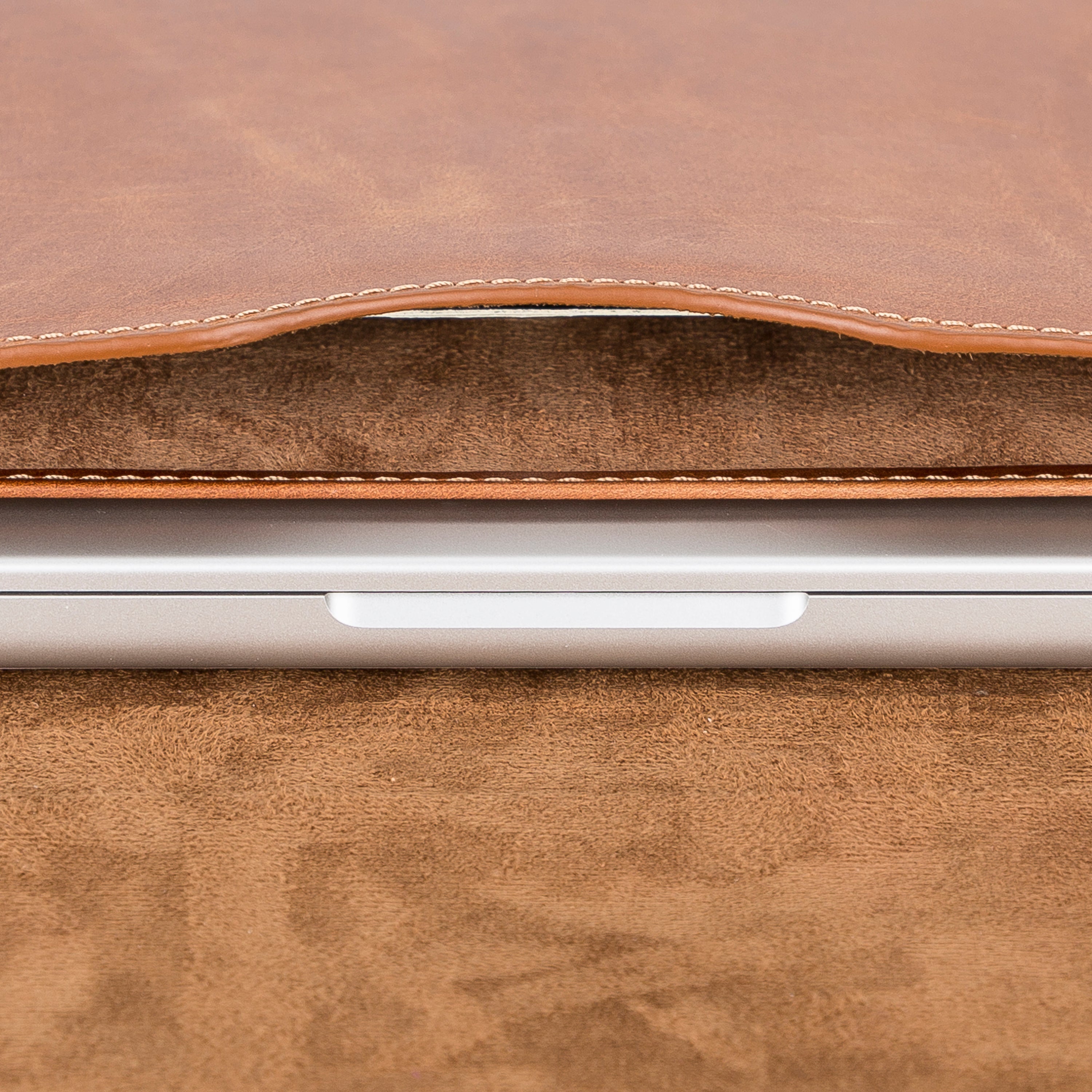 Leather Sleeve for MacBook Pro / Laptops Bayelon
