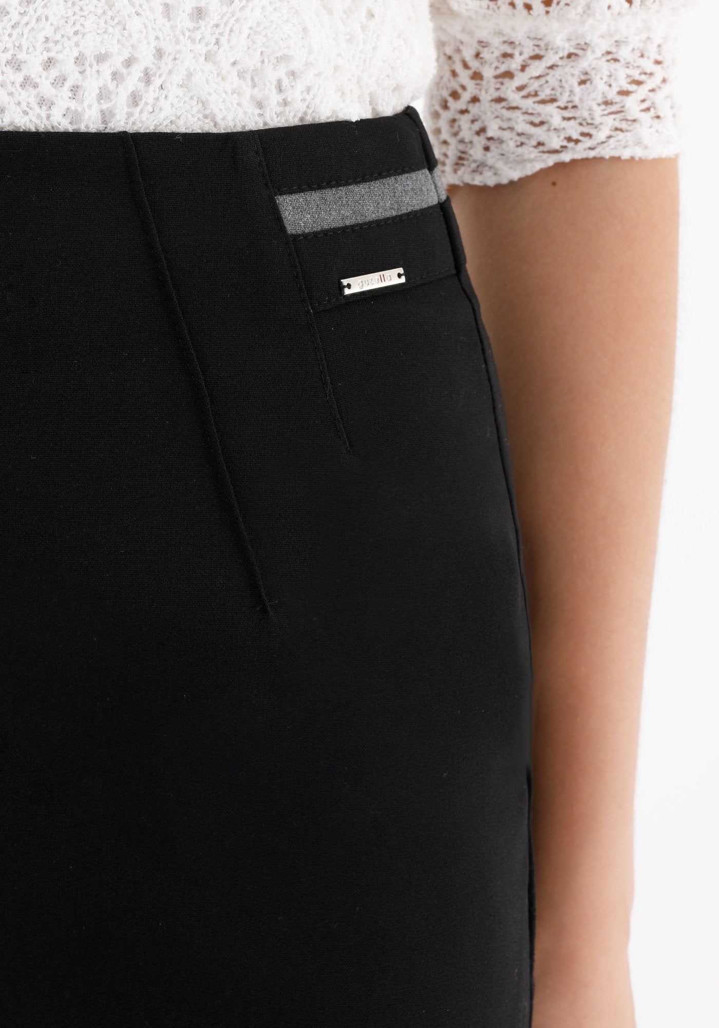Guzella Flounce A-Line Skirt for Women Ruffle Plaid Semi Fishtail Skirt (Black) Guzella